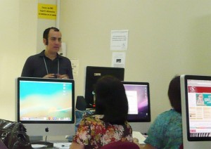 Aquí esto en pleno taller de Podcasting. Fotografía por Antonio Delgado de http://edumorfosis.blogspot.com/