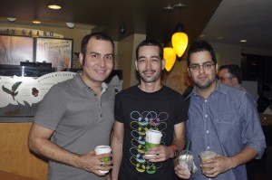 James Lynn, Gustavo Franceschini y Roberto Flores James Lynn, Gustavo Franceschini y Roberto Flores compartiendo después mi la charla en el primer Starbucks Blogger's Room en Starbucks de Caparra. 29 de junio de 2011