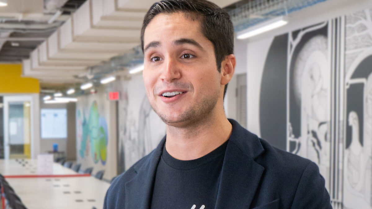 Dr. Hector Jirau, director ejecutivo de parallel18