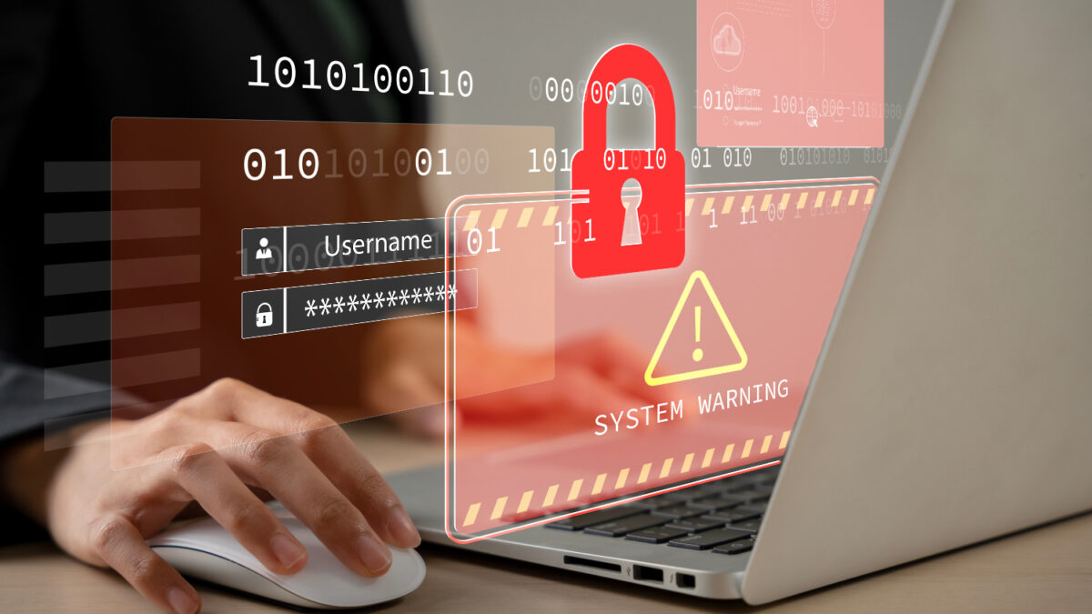 imagen sobre Ciberseguridad con un laptop