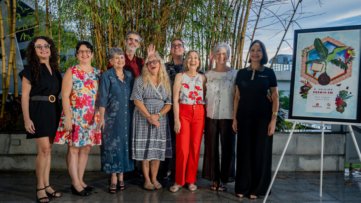 Autores Premio de Literatura Infantil El Barco de Vapor