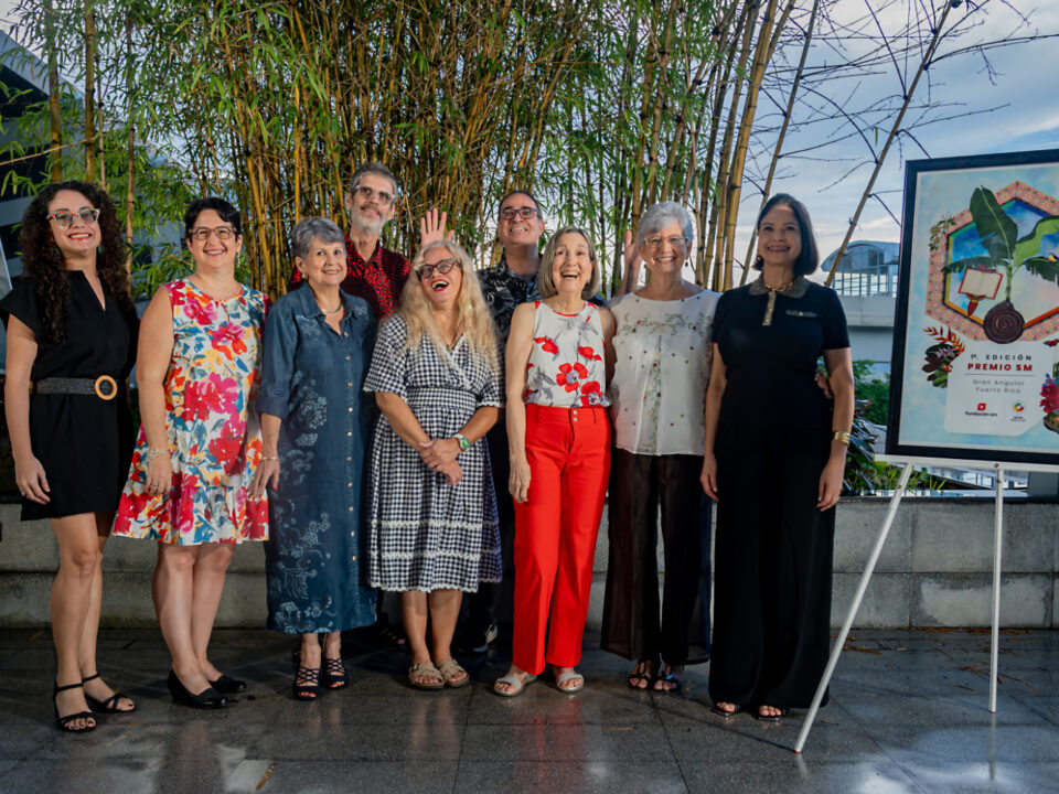 Autores Premio de Literatura Infantil El Barco de Vapor