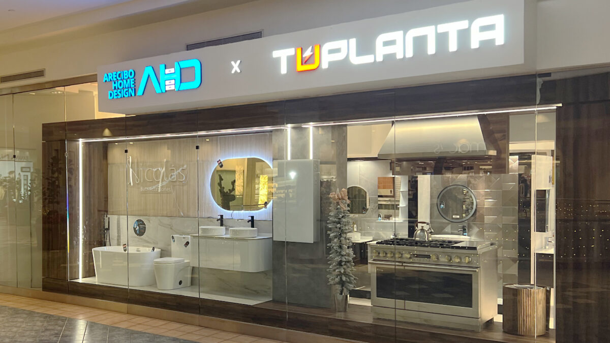 Fachada tienda Tu Planta y Arecibo Home Design en Plaza las Américas