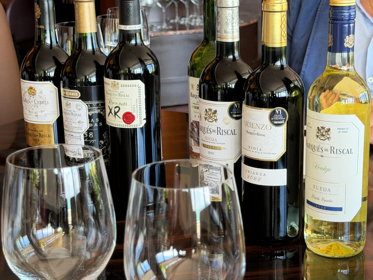 Marqués de Riscal Rioja, Reserva 2021, Marqués de Riscal Rioja, Reserva 2021 XR, Marqués de Riscal Sauvignon Blanc, Crianza 2022, Marqués de Riscal Arienzo, Rioja Crianza 2022, Barón de Chirel Rioja, 2016, 2017 y 2018 Edición Especial. 